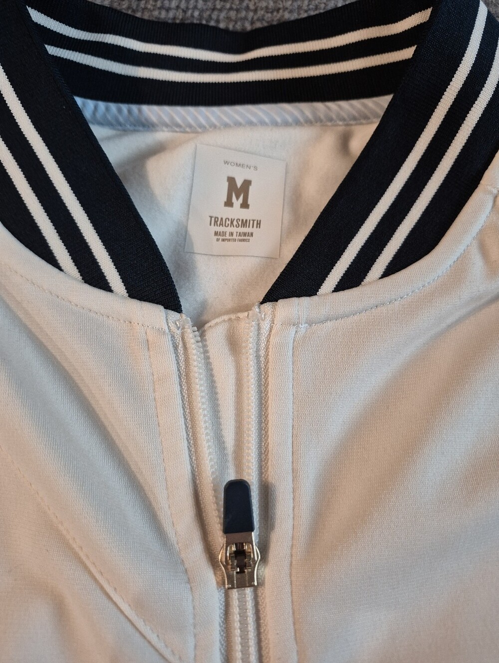 Tracksmith Track Jacket cream Navy, Sz M Full Zip Pockets athleisure running - Picture 4 of 11